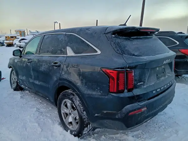 5XYRGDLC3NG117363 2022 KIA SORENTO - Image 2