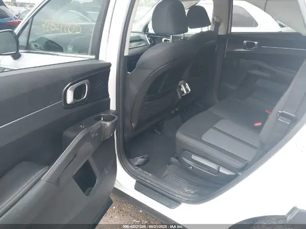 5XYRGDLC4NG075530 2022 KIA SORENTO - Image 8