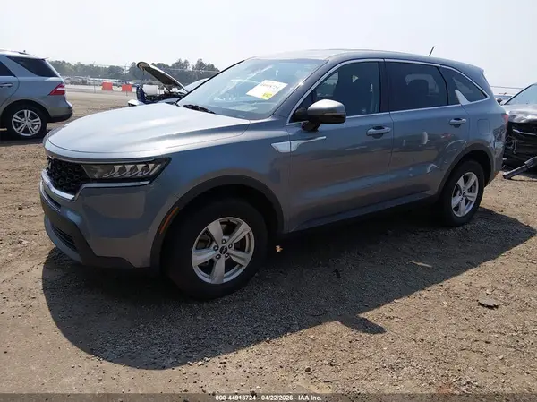 5XYRGDLC4NG077584 2022 KIA SORENTO - Image 2