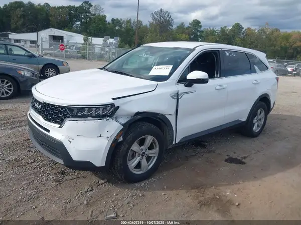 5XYRGDLC4PG203686 2023 KIA SORENTO - Image 2