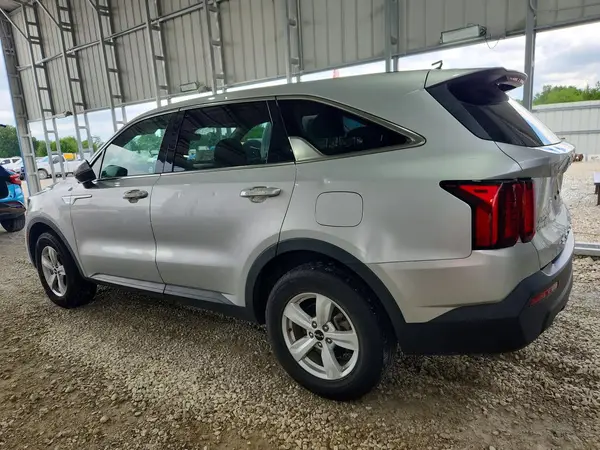 5XYRGDLC5NG108325 2022 KIA SORENTO - Image 2