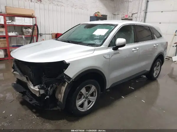 5XYRGDLC5NG116523 2022 KIA SORENTO - Image 2