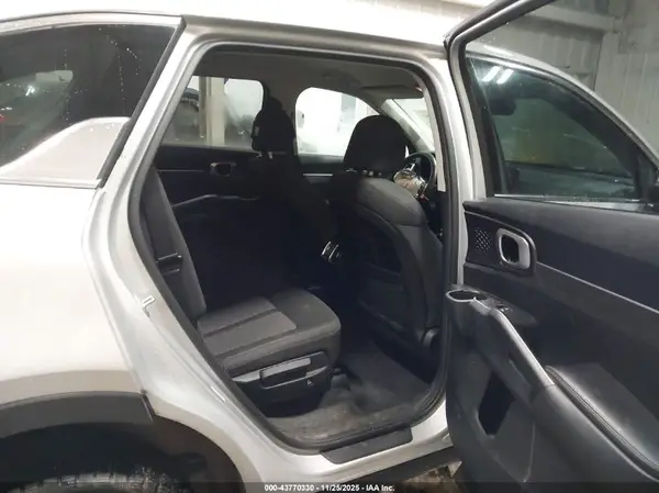 5XYRGDLC5NG116523 2022 KIA SORENTO - Image 8