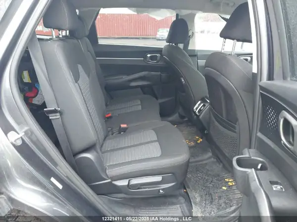 5XYRGDLC6MG068111 2021 KIA SORENTO - Image 8