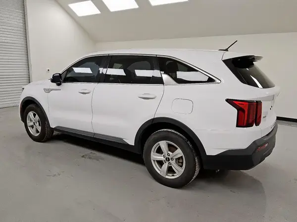 5XYRGDLC6NG100363 2022 KIA SORENTO - Image 2