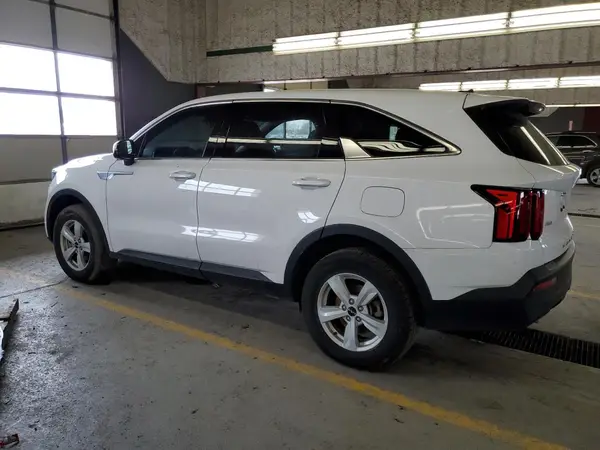 5XYRGDLC7NG114210 2022 KIA SORENTO - Image 2
