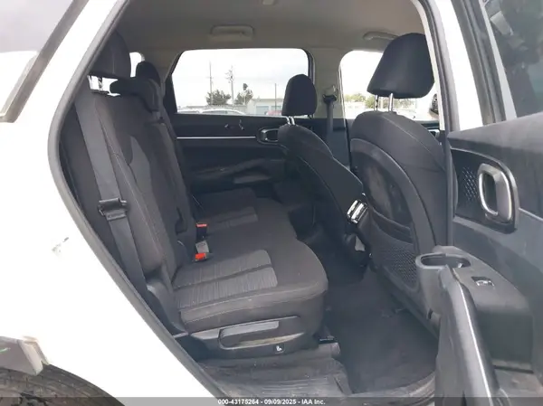 5XYRGDLC7PG241610 2023 KIA SORENTO - Image 8