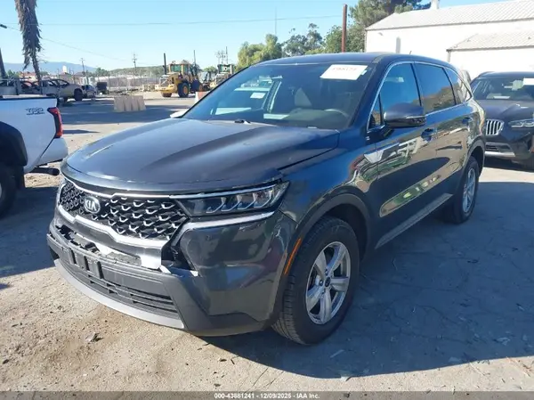5XYRGDLC8MG058423 2021 KIA SORENTO - Image 2