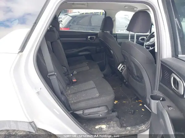5XYRGDLC8NG106875 2022 KIA SORENTO - Image 8