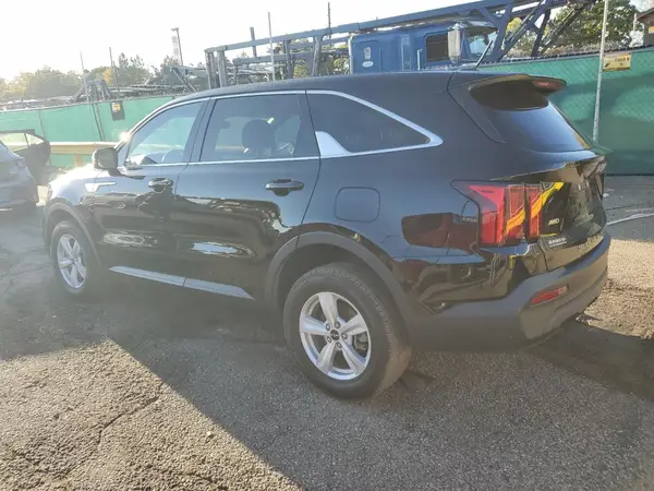 5XYRGDLC8NG114085 2022 KIA SORENTO - Image 2