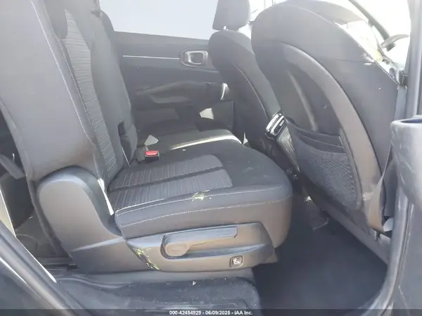 5XYRGDLC8PG207918 2023 KIA SORENTO - Image 8