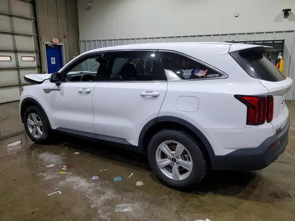5XYRGDLC9PG204686 2023 KIA SORENTO - Image 2