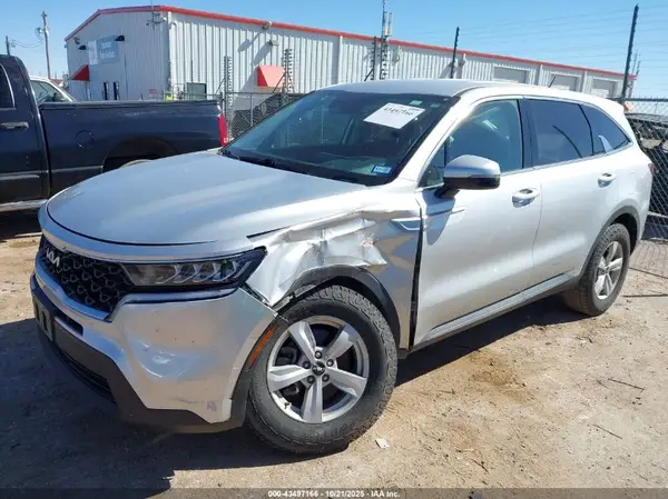 5XYRGDLCXNG097676 2022 KIA SORENTO - Image 2