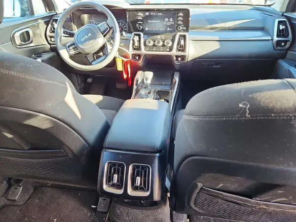 5XYRGDLCXPG245666 2023 KIA SORENTO - Image 8