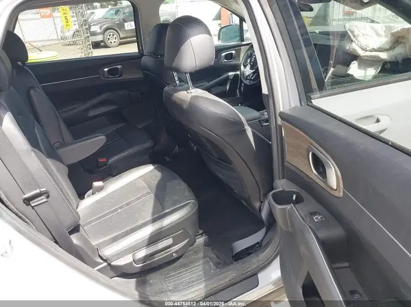 5XYRH4LF0NG104609 2022 KIA SORENTO - Image 8