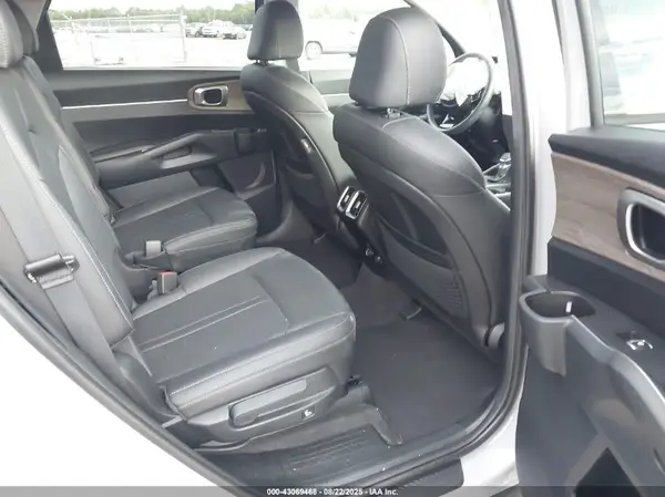 5XYRH4LF1PG171853 2023 KIA SORENTO - Image 8