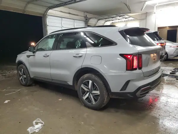 5XYRH4LF2NG109584 2022 KIA SORENTO - Image 2
