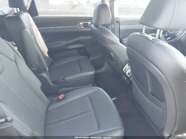 5XYRH4LF2NG132833 2022 KIA SORENTO - Image 8