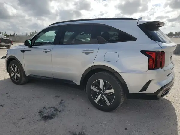 5XYRH4LF3NG088180 2022 KIA SORENTO - Image 2