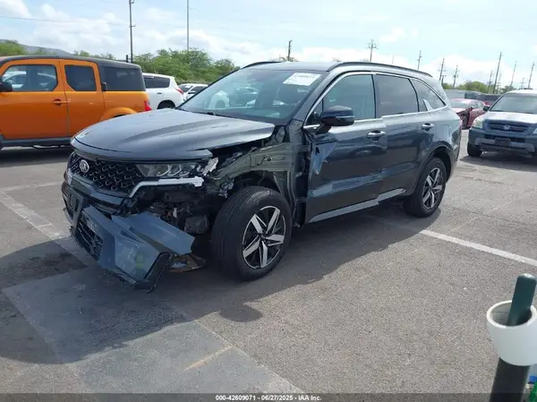 5XYRH4LF4MG018394 2021 KIA SORENTO - Image 2