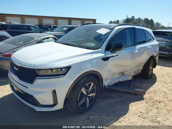 5XYRH4LF4NG132543 2022 KIA SORENTO - Image 2