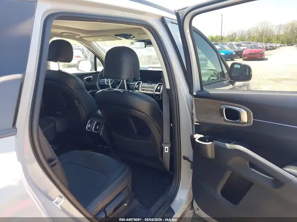 5XYRH4LF4PG250269 2023 KIA SORENTO - Image 8