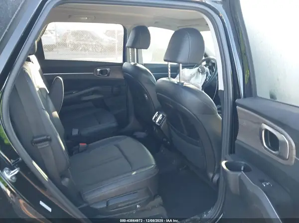 5XYRH4LF6PG205933 2023 KIA SORENTO - Image 8
