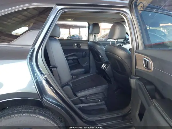 5XYRH4LF8NG141245 2022 KIA SORENTO - Image 8
