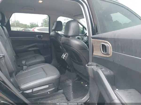 5XYRH4LF8PG201804 2023 KIA SORENTO - Image 8