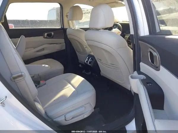 5XYRH4LF8PG213211 2023 KIA SORENTO - Image 8
