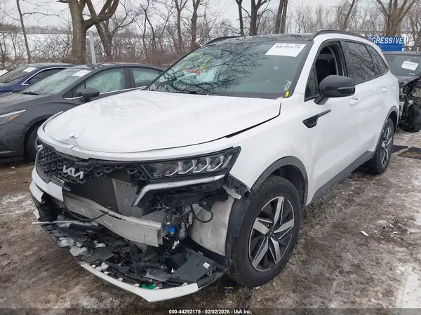5XYRH4LF9NG140475 2022 KIA SORENTO - Image 2