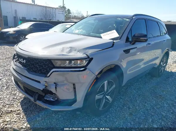 5XYRH4LF9PG170899 2023 KIA SORENTO - Image 2