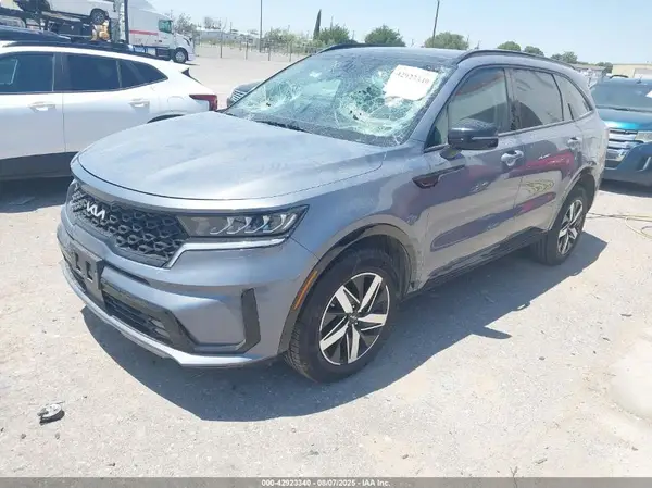 5XYRH4LF9PG180624 2023 KIA SORENTO - Image 2