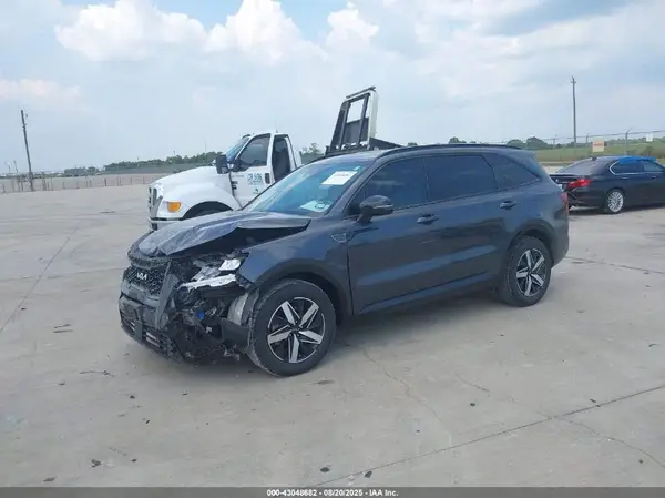 5XYRH4LFXNG109767 2022 KIA SORENTO - Image 2