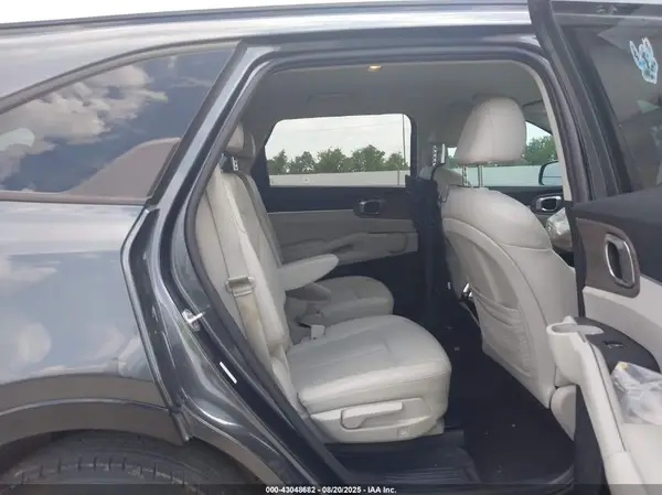 5XYRH4LFXNG109767 2022 KIA SORENTO - Image 8