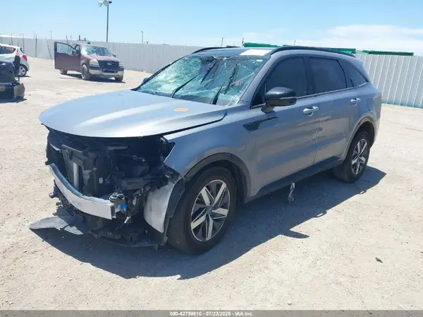 5XYRH4LFXNG152098 2022 KIA SORENTO - Image 2