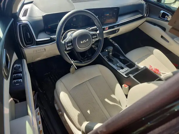 5XYRHDJF0RG256527 2024 KIA SORENTO - Image 8