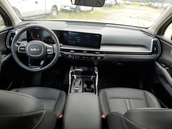 5XYRHDJF0SG329322 2025 KIA SORENTO - Image 8
