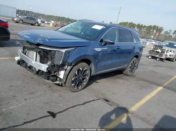 5XYRHDJF0SG361901 2025 KIA SORENTO - Image 2