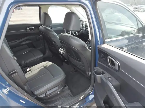 5XYRHDJF0SG361901 2025 KIA SORENTO - Image 8