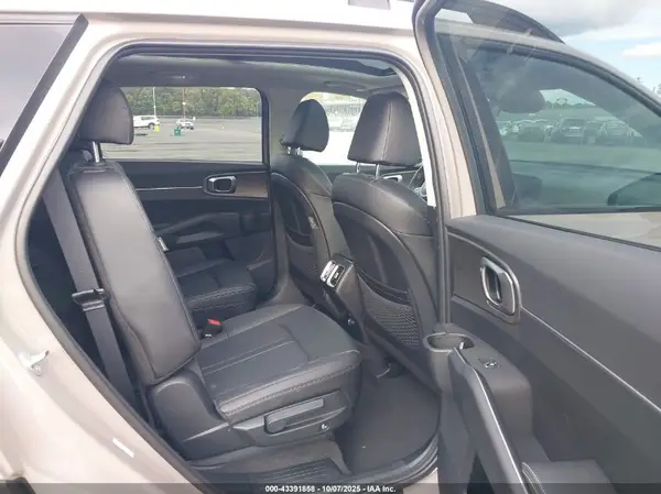 5XYRHDJF4SG407004 2025 KIA SORENTO - Image 8