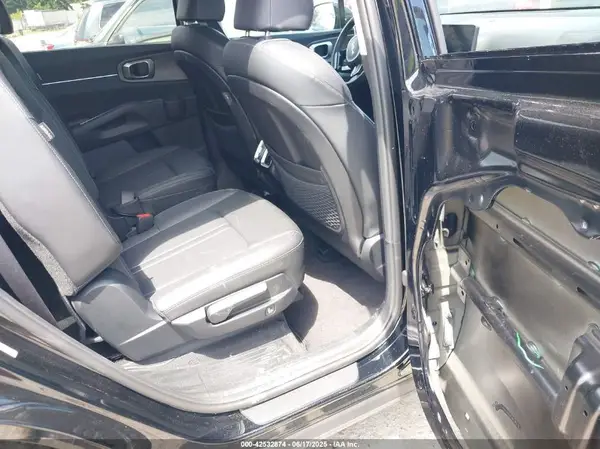 5XYRHDJF5RG256989 2024 KIA SORENTO - Image 8