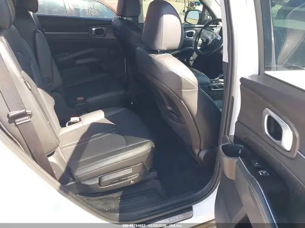 5XYRHDJF5RG259715 2024 KIA SORENTO - Image 8