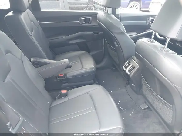 5XYRHDJF5RG302336 2024 KIA SORENTO - Image 8