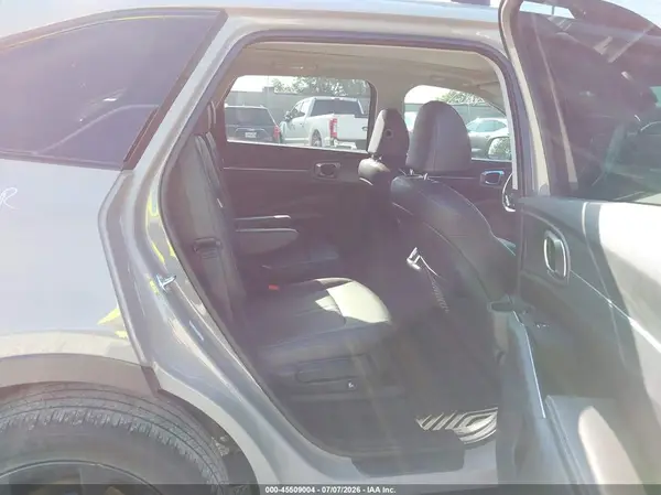 5XYRHDJF5SG323550 2025 KIA SORENTO - Image 8