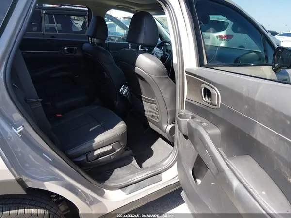 5XYRHDJFXTG437349 2026 KIA SORENTO - Image 8