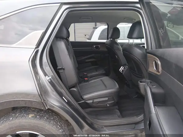 5XYRHDLF0MG045611 2021 KIA SORENTO - Image 8