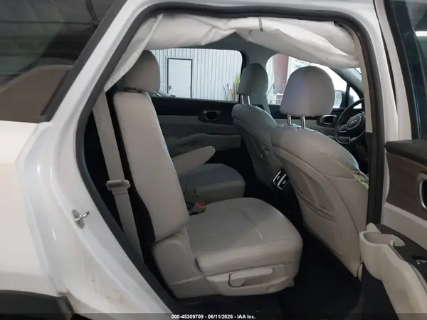 5XYRHDLF1PG196235 2023 KIA SORENTO - Image 8