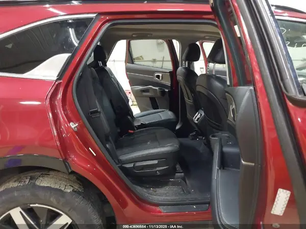 5XYRHDLF2MG061759 2021 KIA SORENTO - Image 8