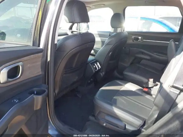 5XYRHDLF2MG068579 2021 KIA SORENTO - Image 8